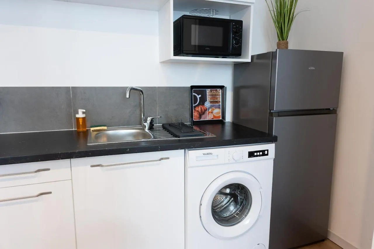 Appartement Le Hall-In-One 002 - Spacieux- Tout Equipe - Proche Commodites Et Espace Arena à Saint-Chamond 0*,